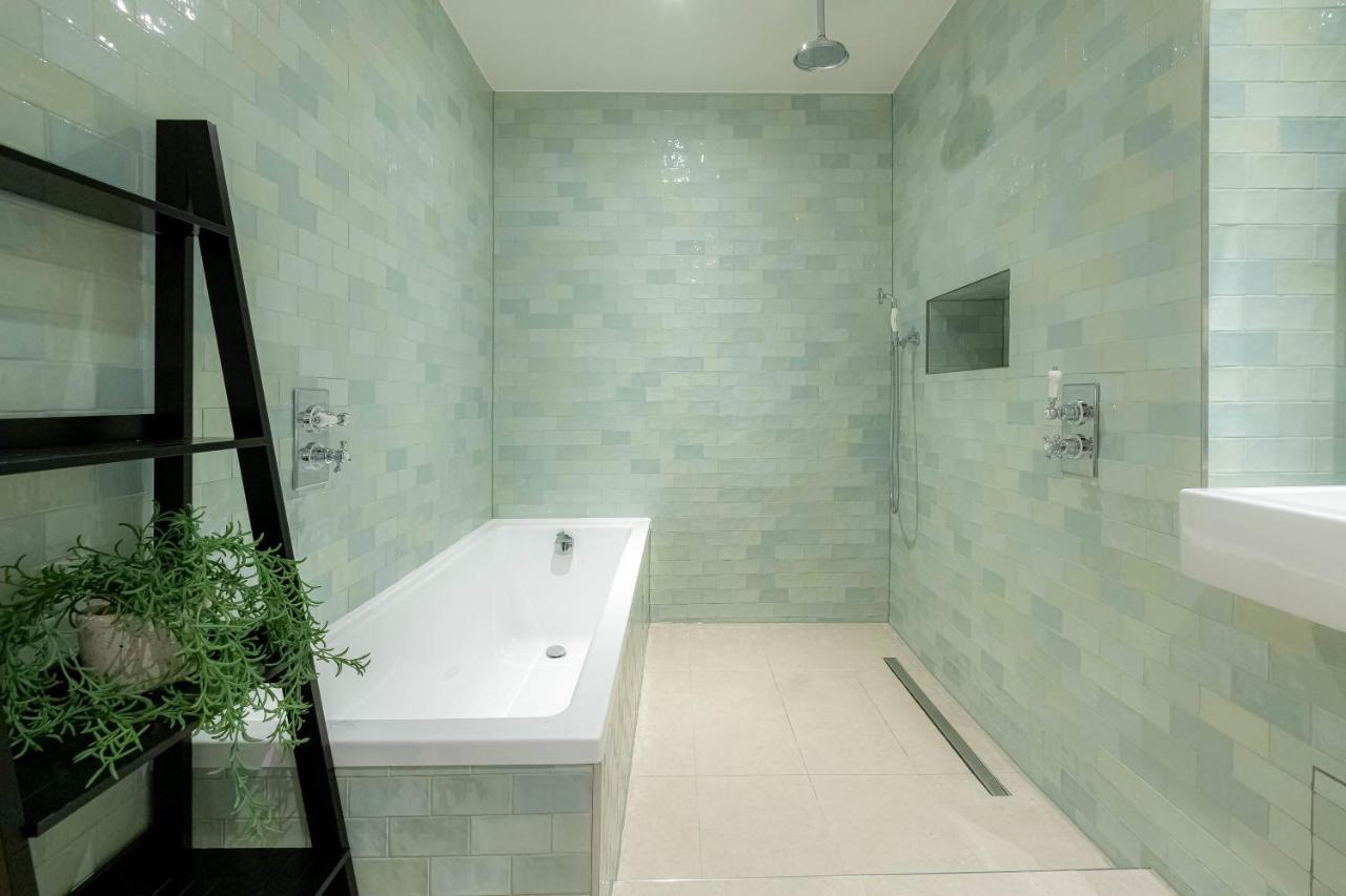 Three Bedroom Near Brick Lane By Belvilla London Exteriör bild